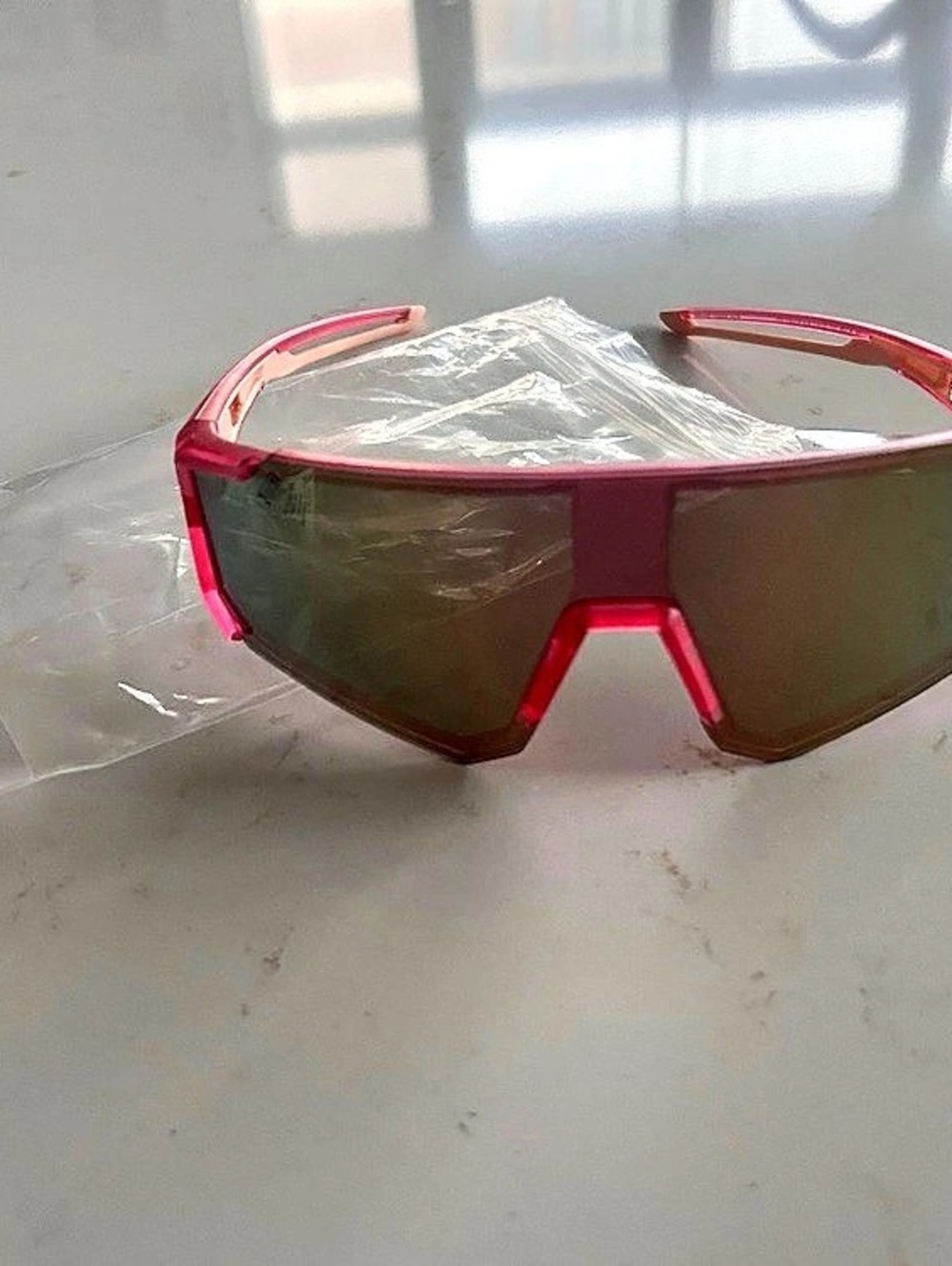 Hurley Shield Sunglasses in Pink & Black NWT